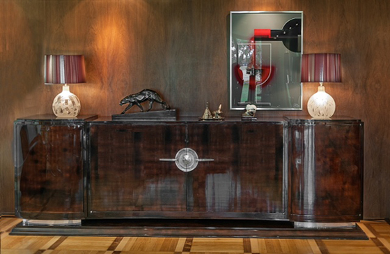 Sideboard Holz in Schellack