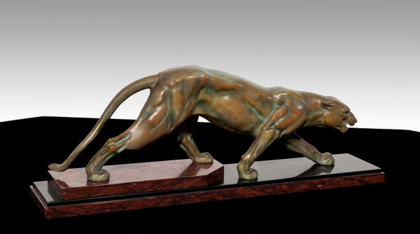 Panther auf zweifarbigem Onyx & Marmorsockel